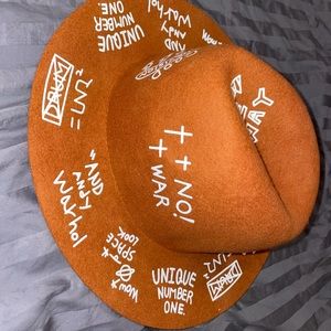 One Size Brown color hat